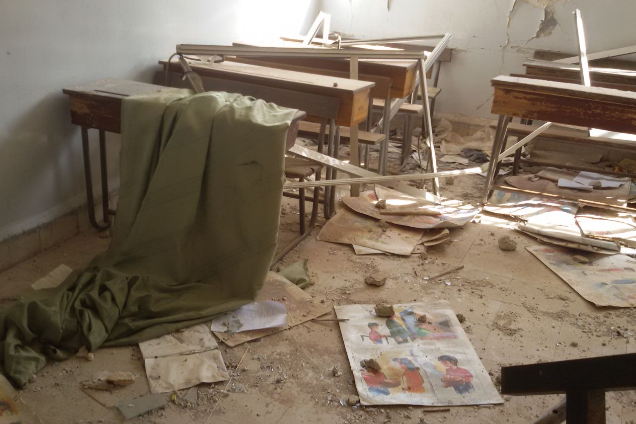 Klassenzimmer in Idlib, Syrien Ein zerstörtes Klassenzimmer in Idlib, Syrien