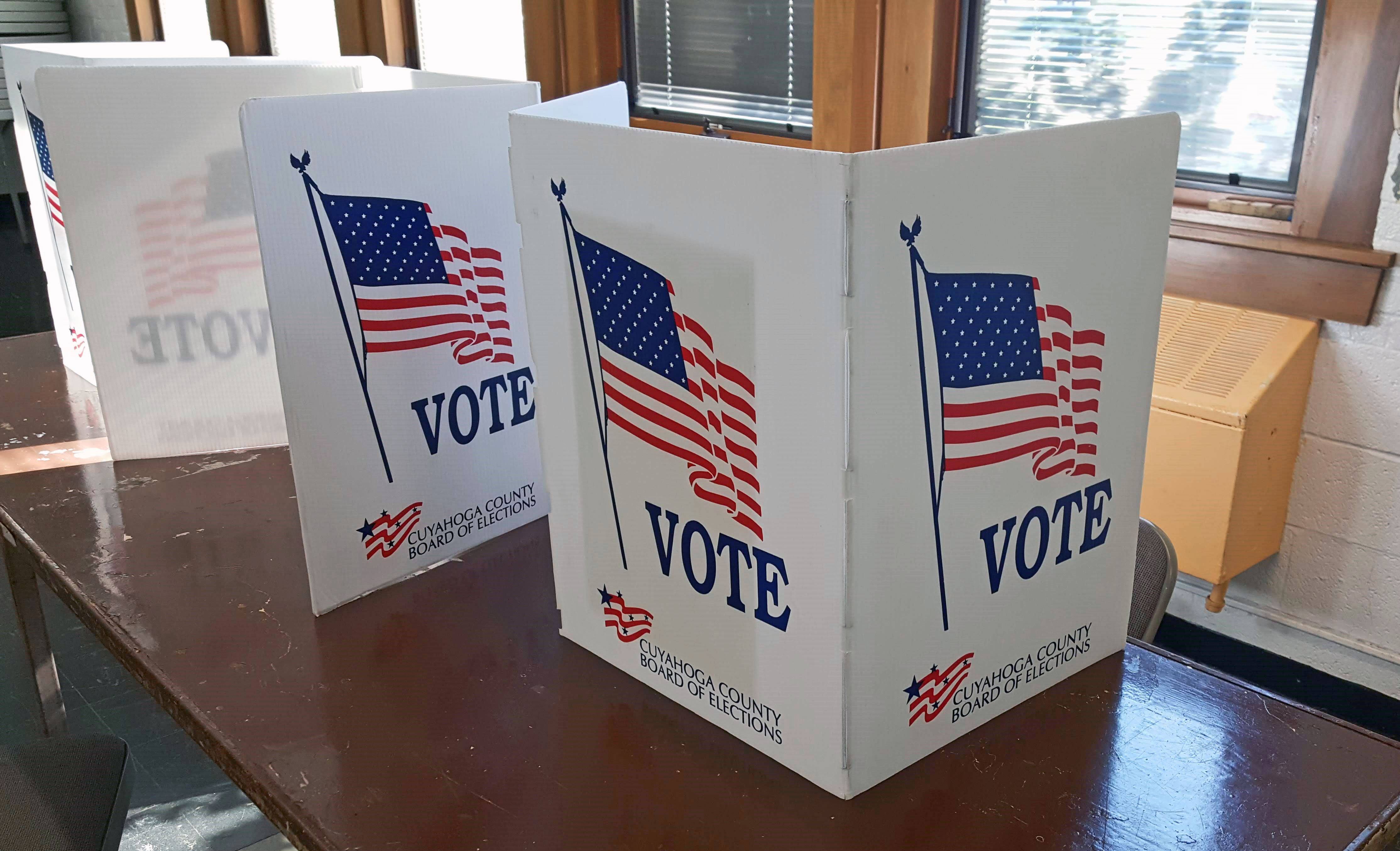 voting carrels - 2019 Ohio general election US-Wahlkabine in Ohio 2019