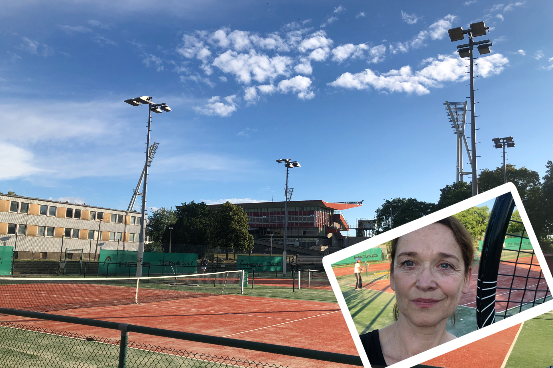 Tennisplatz im Friedrich-Jahn-Sportpark Tennisplatz und Bild der Autorin
