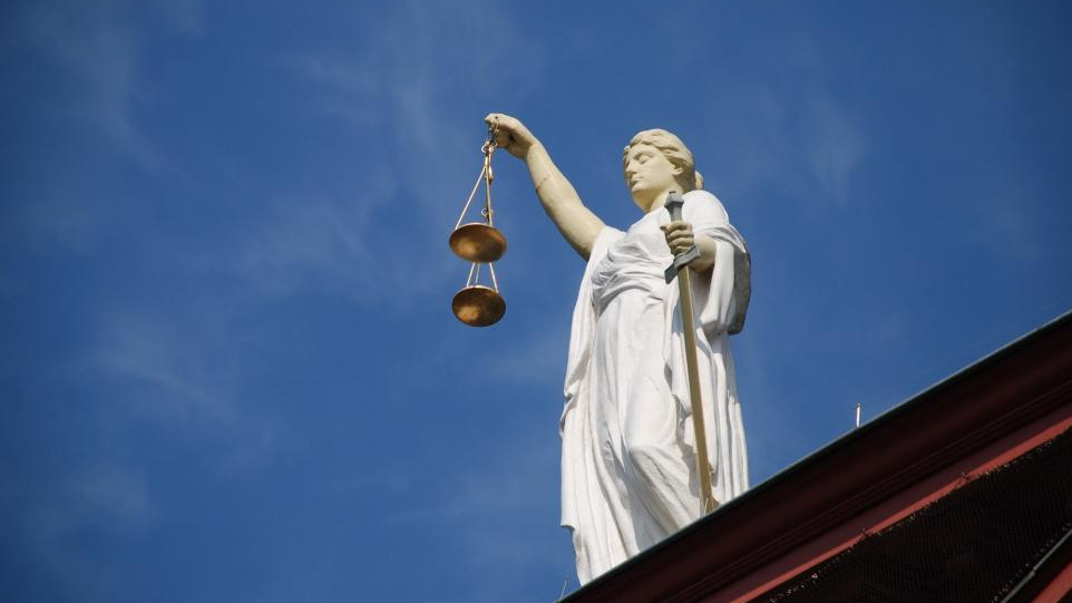 Bild von der Statue Justicia