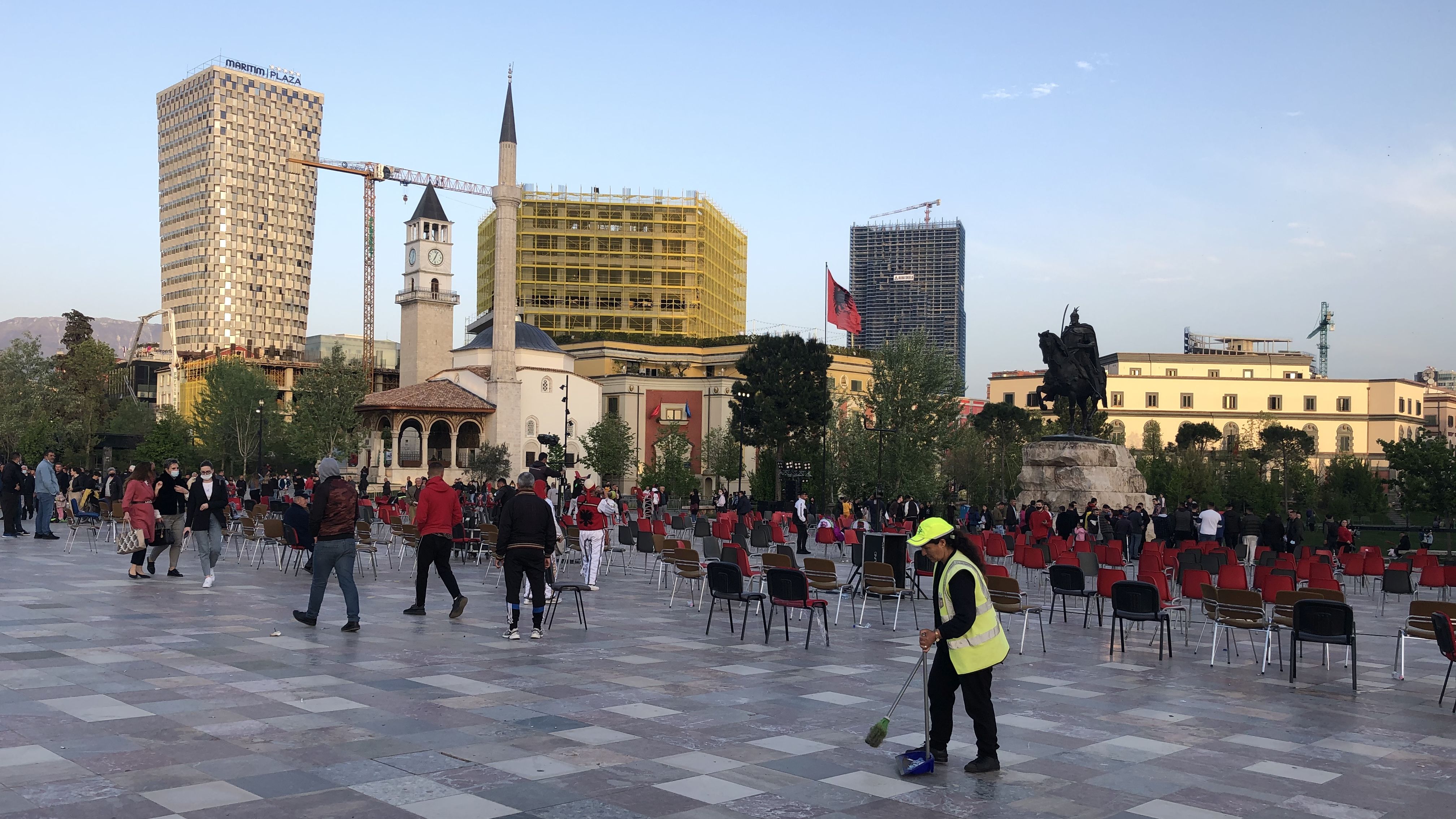 Skenderbegplatz Skenderbegplatz nach der Siegesrede der PS
