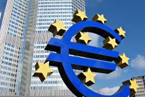 The Euro-Sign in front of ECB tower.