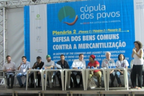 Paneldebatte mit Achim Steiner, Chef von UNEP, beim Gipfel der Völker in Rio