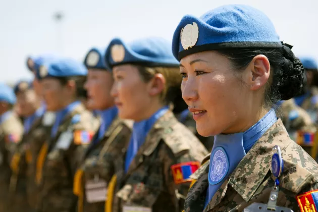 Mongolische Friedenstruppen der UN-Mission während einer Medaillenzeremonie.