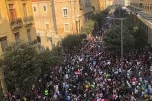 Proteste in Beirut 2019/20 / Viele Menschen demonstrieren auf den Straßen von Beirut