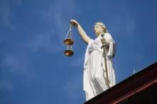 Bild von der Statue Justicia