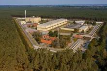 Luftaufname des Atommülllagers in Gorleben, umgeben von Kiefernwald