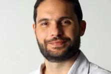 Marcelo Montenegro lächelt in die Kamera