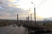 Ein Bild von dem Asow-Stahlwerk Mariupol vor dem Krieg in der Ukraine
