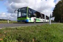 Ein PlusBus Hoher Fläming unterwegs zwischen Bad Belzig und Potsdam an der Havel.