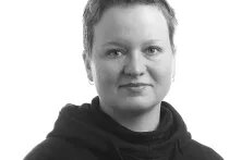 Schwarz-weiß Porträt von Peggy Lohse