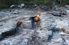 Gase brennen in Verbindung mit Sauerstoff
