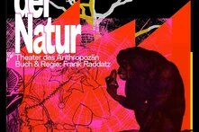Ein Plakat, auf dem ein Affe und ein Mensch vor schwarz-rotem Hintergrund zu sehen sind, für das Theaterstück "Anwälte der Natur" des "RambaZamba-Theaters. 