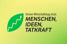 Grünes Blatt mit Pfeilgrafik links, rechts Text: „Grüner Wirtschaftstag 2025 – Menschen, Ideen, Tatkraft“.