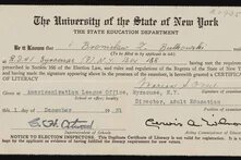 Zertifikat der University of the State of New York für Bronislaw Z. Bulkowski, ausgestellt am 1. Dezember 1951 in Syracuse (Certificate of Literacy).