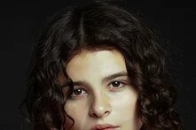 Das Foto zeigt Riva Krymalowski.