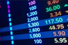Kurse an einer elektronischen Anzeigetafel an der Börse