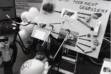 Infotafel auf Demo, Oktober 1986.