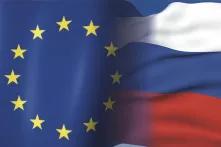 Flaggen EU und Russland
