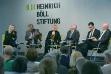 Von links nach rechts: Beata Pęksa, François Heisbourg, Cathryn Cluever, Heinrich August Winkler, Cem Özdemir, Ralf Fücks