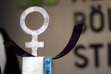 Trophy with woman character / Venus symbol
