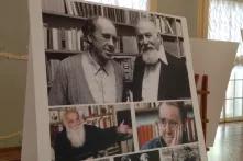 Ein Plakat mit verschiedenen Portraits von Heinrich Böll und Lew Kopelew