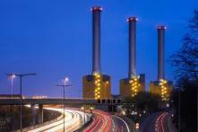 Kraftwerk an der Berliner Stadtautobahn