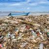pLASTIKMÜLL AM sTRAND