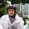 Arzu Durmus auf einem Fahrrad