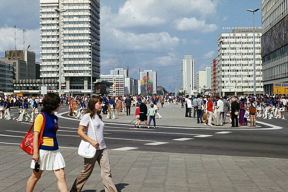 Weltfestspiele der Jugend, Ost-Berlin, 1973. Weltfestspiele der Jugend, Ost-Berlin, 1973.