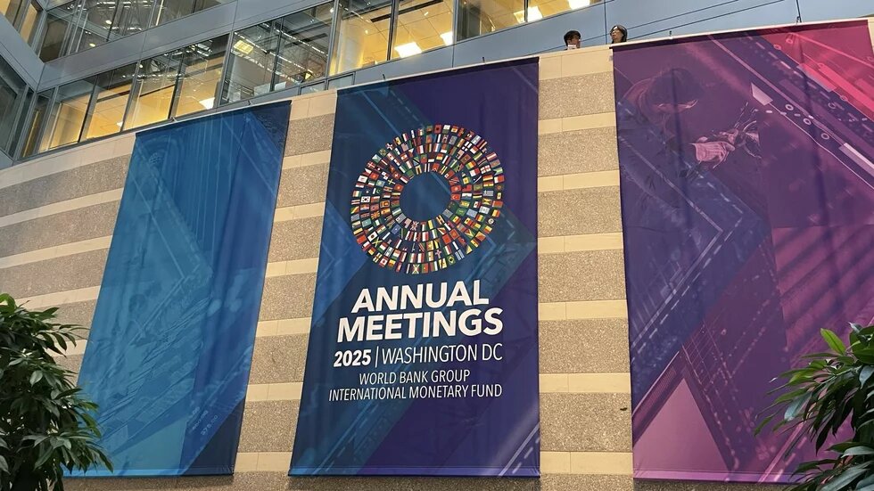 Ein Event-Banner der Herbsttagung des Internationalen Währungsfonds und der Weltbank 2025.