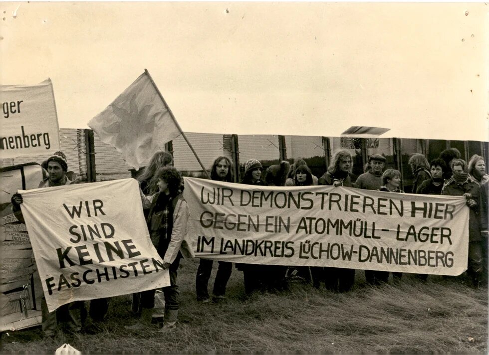 Undine-Uta Bloch von Blottnitz bei einer Besetzung in Gummern an der DDR-Grenze, 27.1.1982.