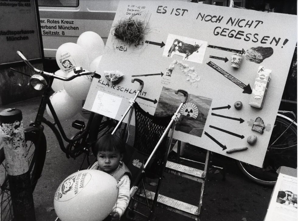 Infotafel auf Demo, Oktober 1986.