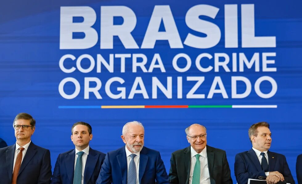 Brasilianische Regierung kündigt im Mai 2026 neues Programm gegen die Organisierte Kriminalität an, MPanel zum neuen wissenschaftlichen Gremium SPGET. Auf dem Panel von links: Gilberto M. Jannuzzi, Carlos Nobre, Irene Veléz Torres, Johan Rockström; N.N.