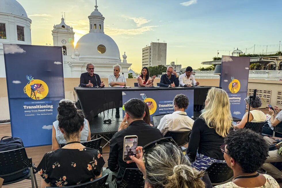 Panel zum neuen wissenschaftlichen Gremium SPGET. Auf dem Panel von links: Gilberto M. Jannuzzi, Carlos Nobre, Irene Veléz Torres, Johan Rockström; N.N.
