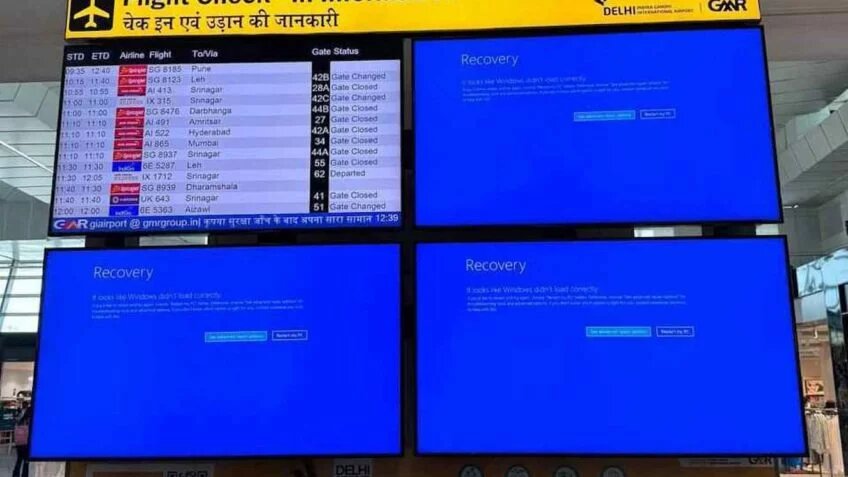 "Connection problems at the airport" Three display boards down at the airport - connection problems.