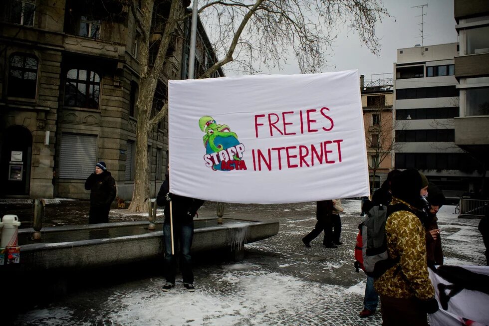 Protest gegen ACTA-Abkommen Anti-Acta-Protest, Plakat "Stopp ACTA, freies Internet"