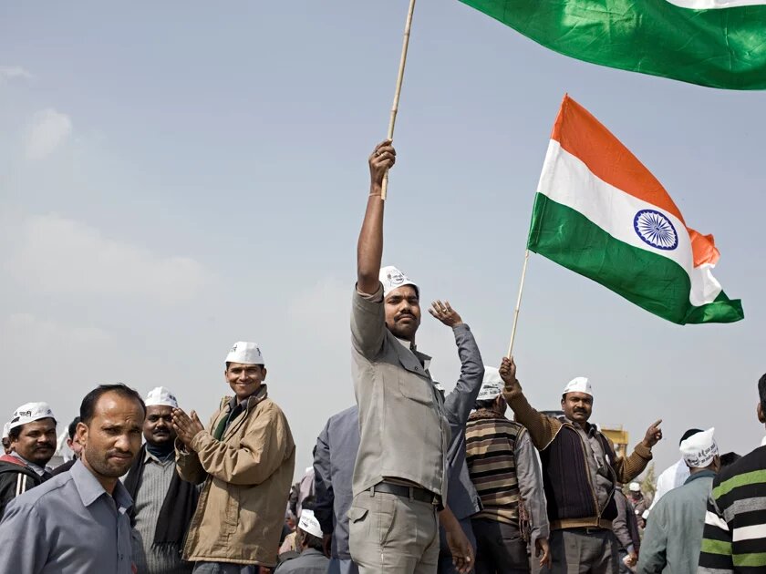 Patriotic auto-rickshaw drivers supprting the AAP during the state elections Patriotic auto-rickshaw drivers supprting the AAP during the state elections
