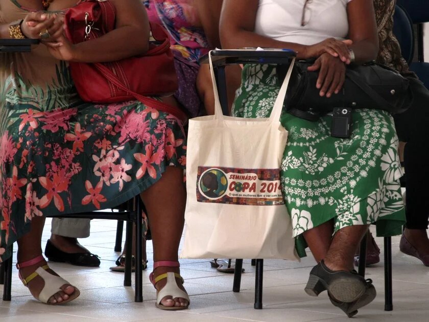 Frauen beim Seminar "World Cup 2014 – Welche Rolle spielen Frauen?" in Salvador (Bahia) Frauen beim Seminar "World Cup 2014 – Welche Rolle spielen Frauen?" in Salvador (Bahia)