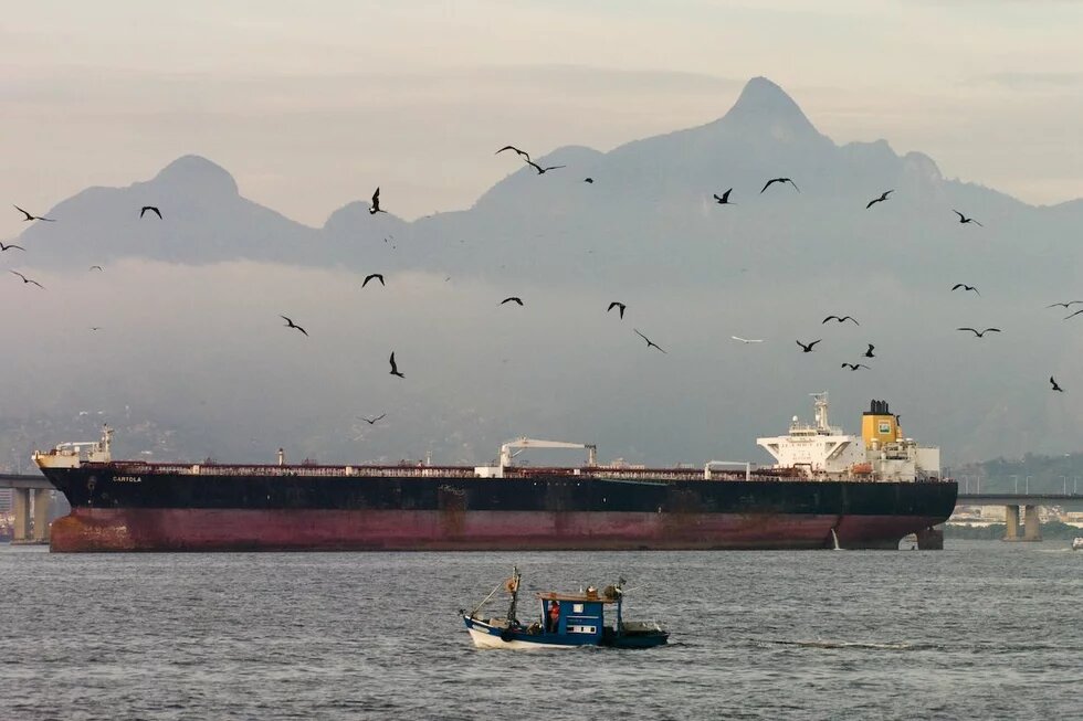 Bucht von Guanabara Ficherboot und Öltanker