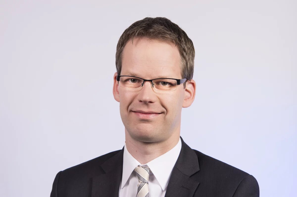 Dr. Thilo Schaefer Dr. Thilo Schaefer