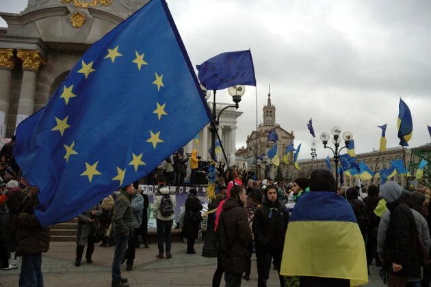 Im Konflikt um die Ukraine geht es um sehr viel mehr als „nur“ um die Hoffnungen von Millionen Menschen, die Anschluss an die demokratischen und sozialen Errungenschaften Europas gewinnen wollen.