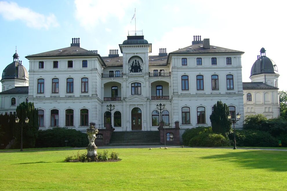 Herrenhaus Salzau, erbaut 1881 Schleswig-Holstein verfügt über die schönste Erstaufnahme Deutschlands: Das Schloß Salzau im Kreis Plön.