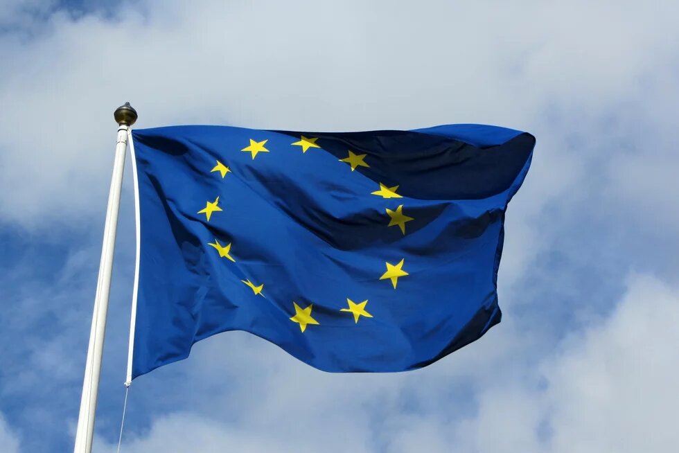 EU flag EU flag