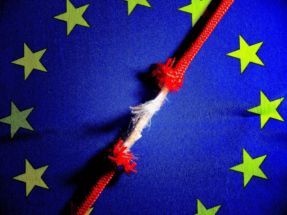 Europaflagge, Zerreißprobe Europaflagge, Zerreißprobe