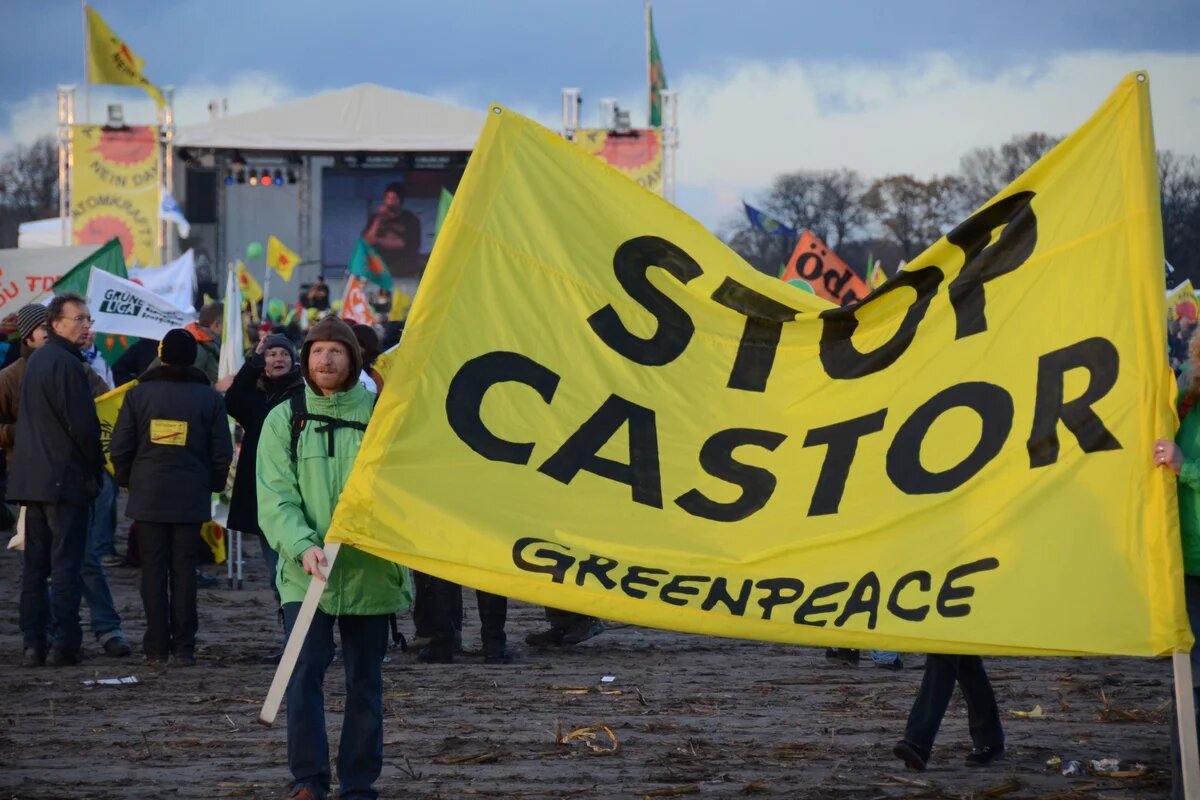 Greenpeace protesters against nuclear energy
