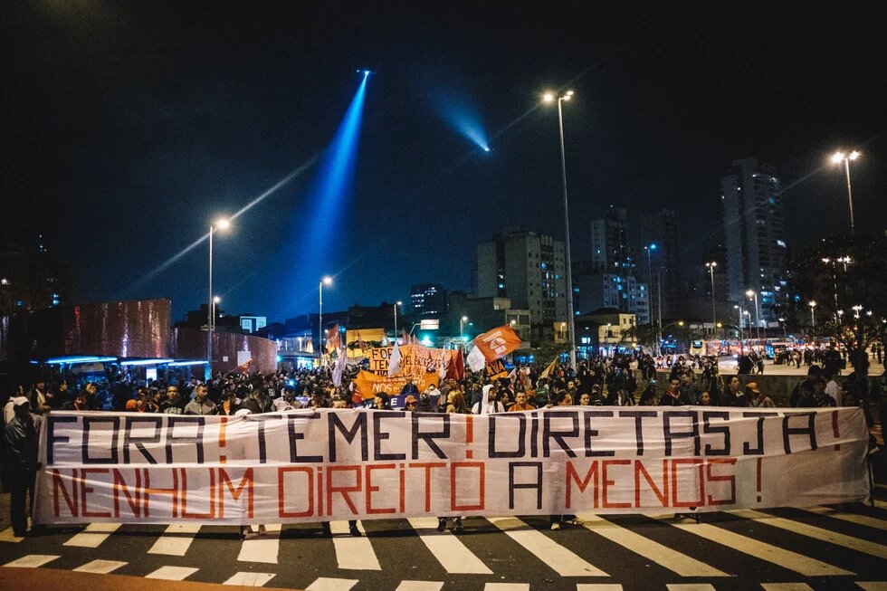 Fora Temer, na casa do Temer • 08/09/2016 • São Paulo, SP Menschen demonstrieren in Brasilien
