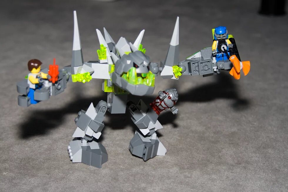 Lego-Invasion Lego-Monster