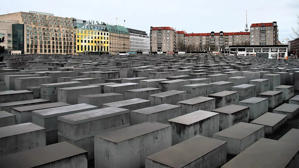 Das Denkmal für die ermordeten Juden Europas Das Holocaust-Mahnmal in Berlin