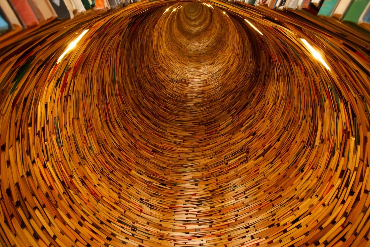 Büchertunnel Tunnel aus Büchern